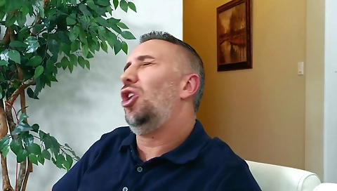 Free Gagging Porn Videos - mythmasala.com